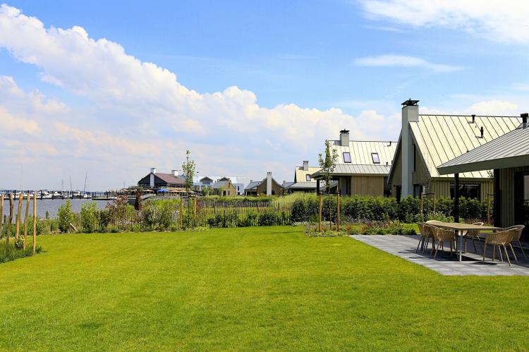 Villa Oesterdam Wellness 16 - Nederland - Zeeland - 16 personen - ruime omheinde tuin